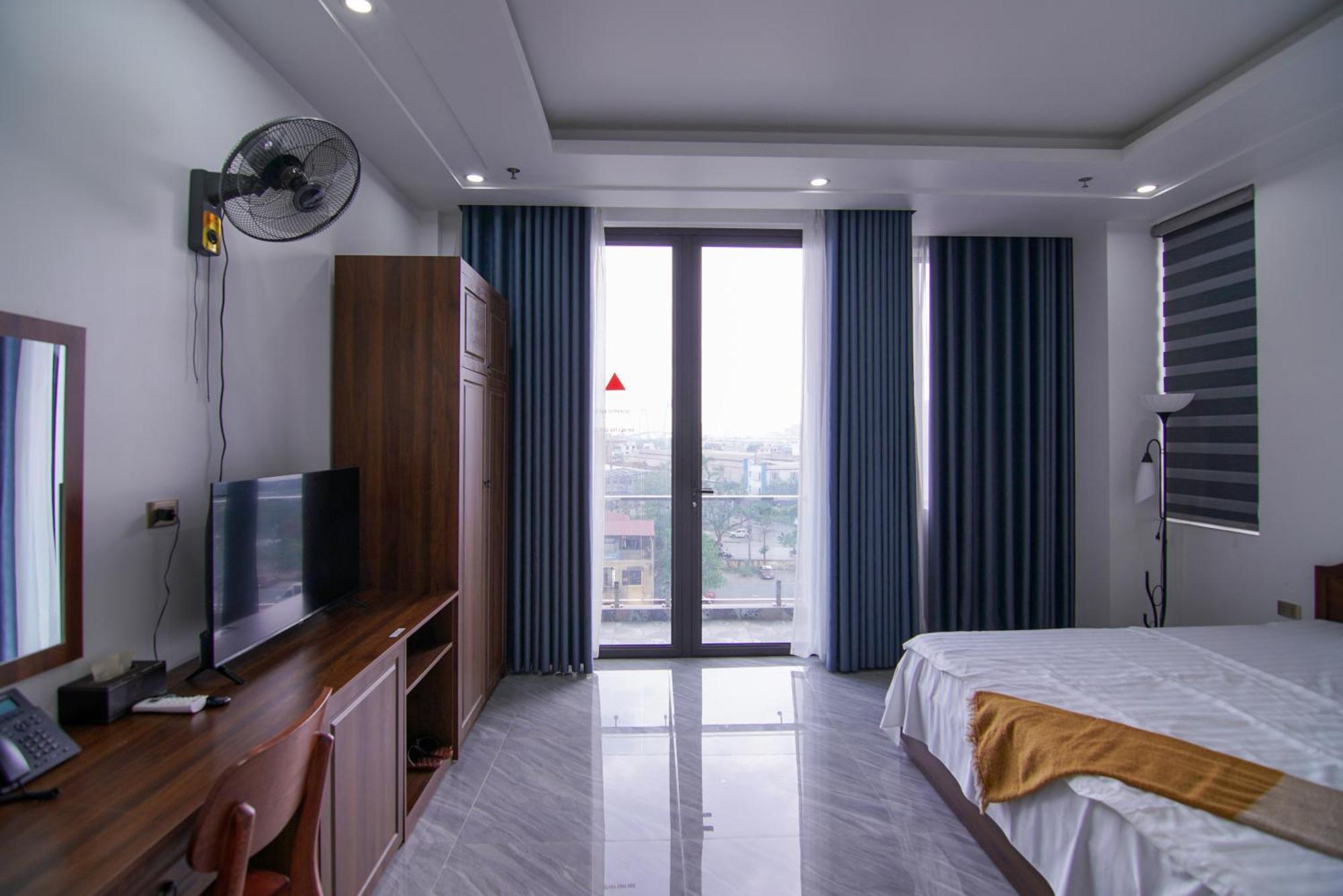 Golden Joy Hotel & Apartment Hai Phong Bagian luar foto