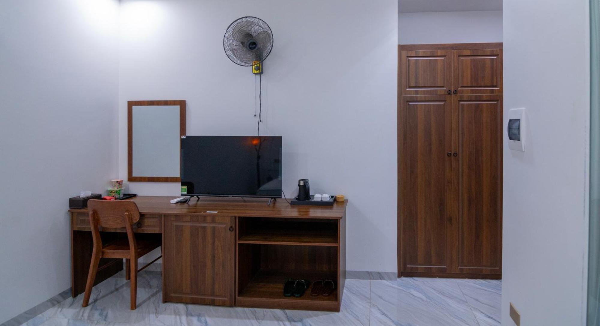 Golden Joy Hotel & Apartment Hai Phong Bagian luar foto